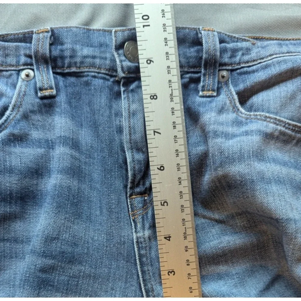Lucky Brand Dylan Boyfriend Size 10/30 Women's Denim Jeans Made In USA Distress